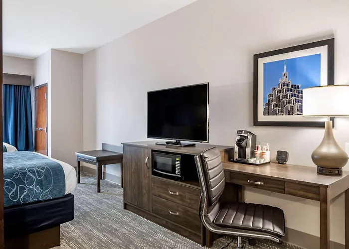 Hotel: Comfort Suites Mcdonough Atlanta South